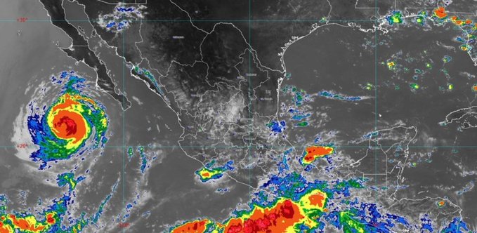 Huracán Elida alcanza categoría 2 , mientras se aleja de costas Mexicanas.