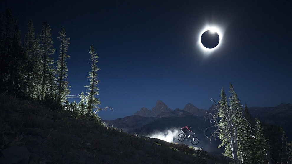Este otoño 2020: la NASA nos invita a disfrutar de dos eclipses.