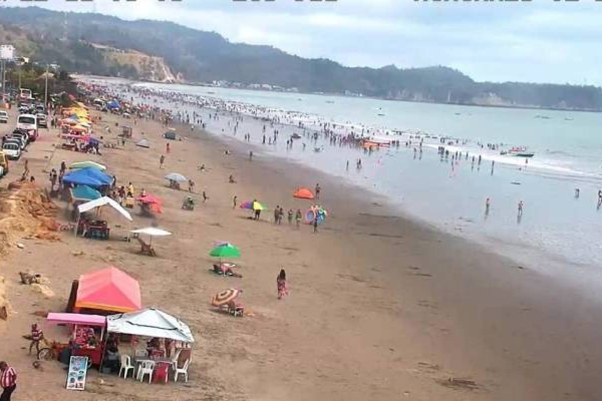Alarma en Ecuador: el mar se retira más de lo normal por el «aguaje».