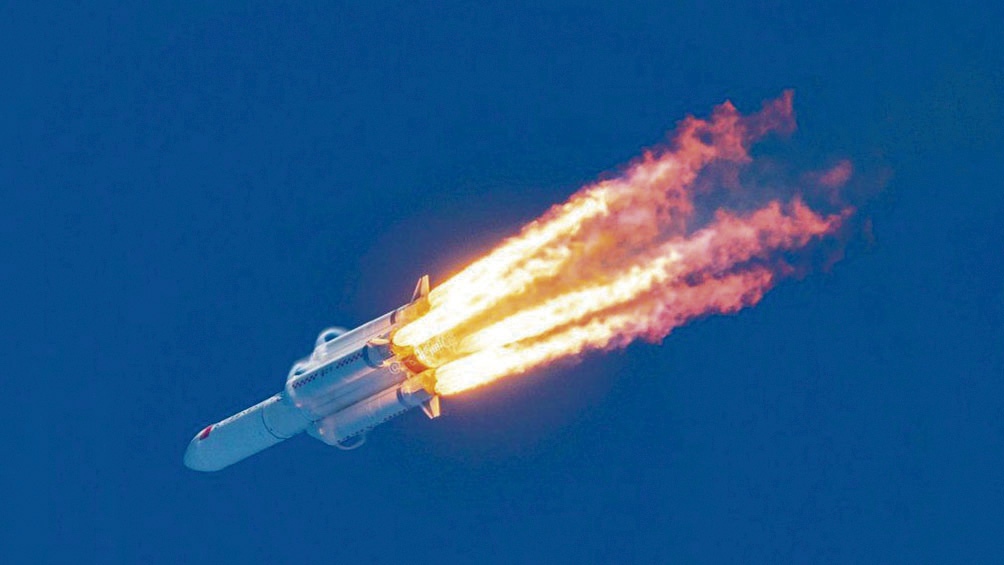 Cohete chino Long March-5b finalmente se estrella en el Océano Índico.