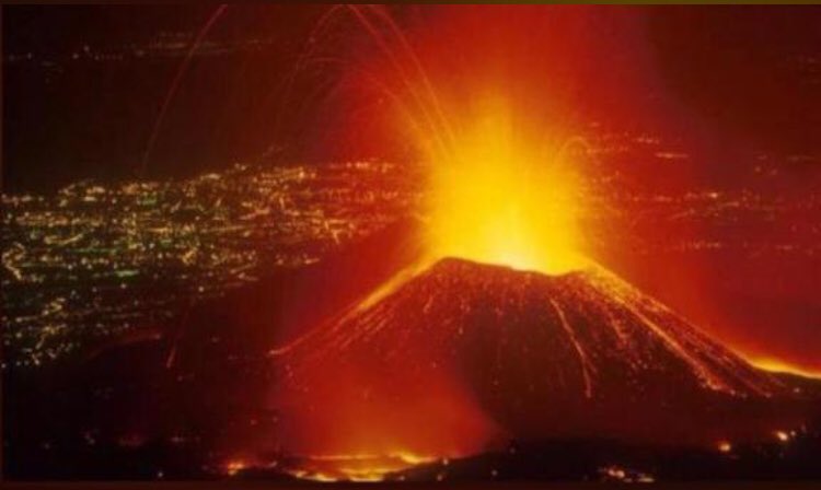 Monte Nyiragongo: volcán entra en erupción en Congo (videos).