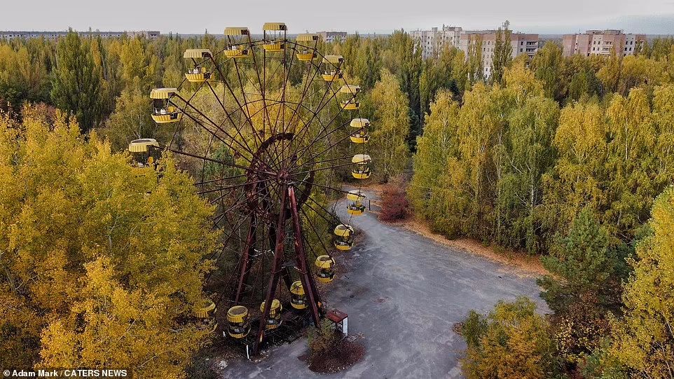 La ciudad fantasma del desastre de Chernobyl: misteriosas fotos muestran cómo la ciudad de Pripiat se ve hoy tras el desastre de 1986.
